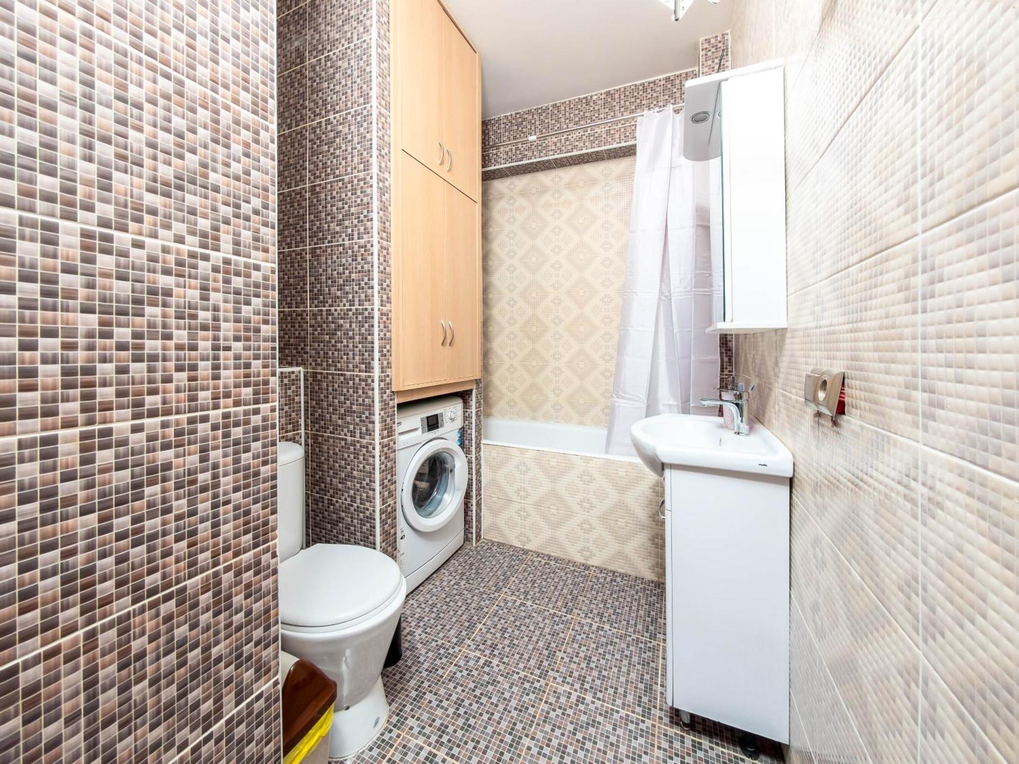 Apartment Оn Makatayeva 5 B Alma-Ata Buitenkant foto