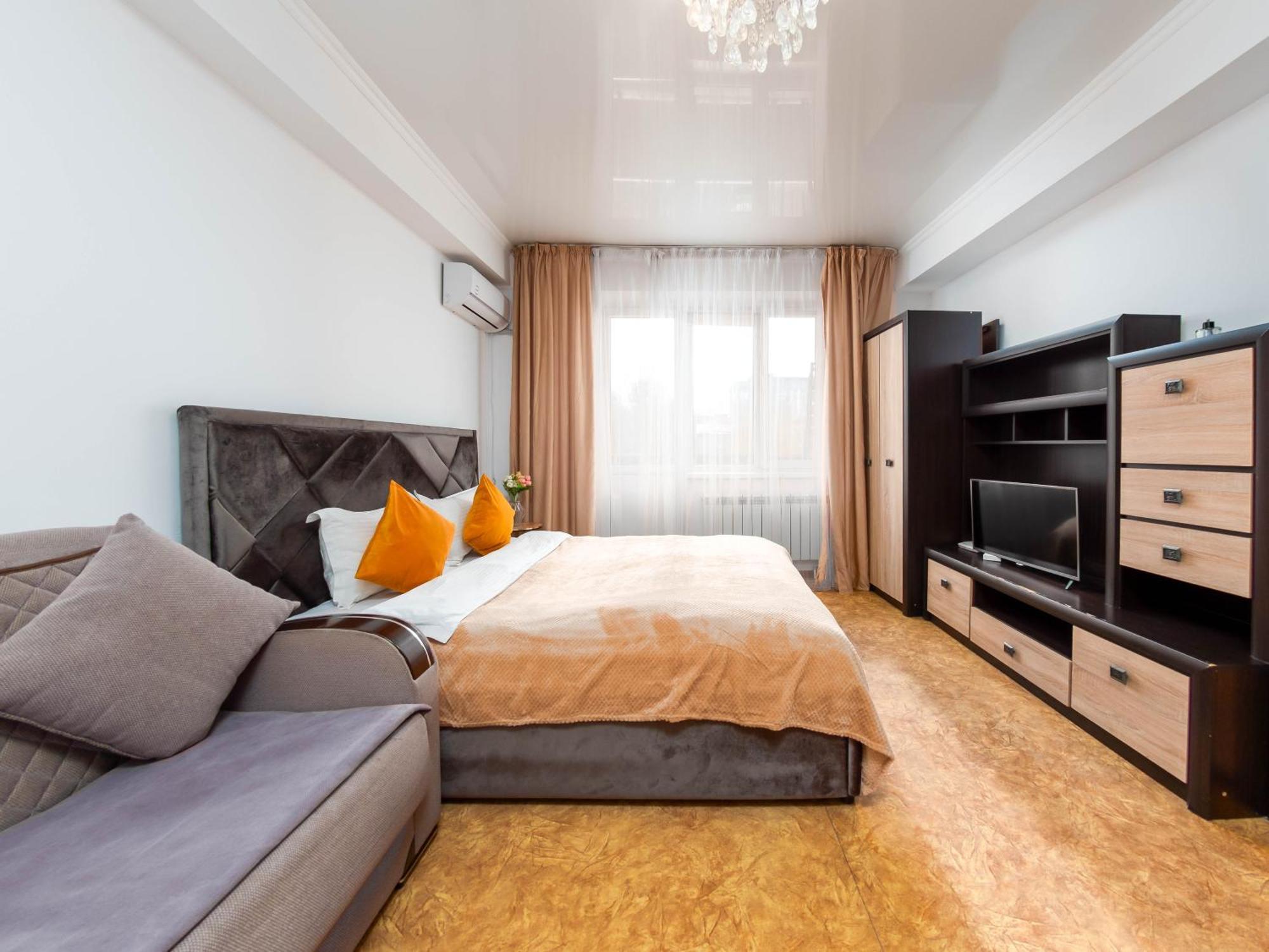 Apartment Оn Makatayeva 5 B Alma-Ata Buitenkant foto