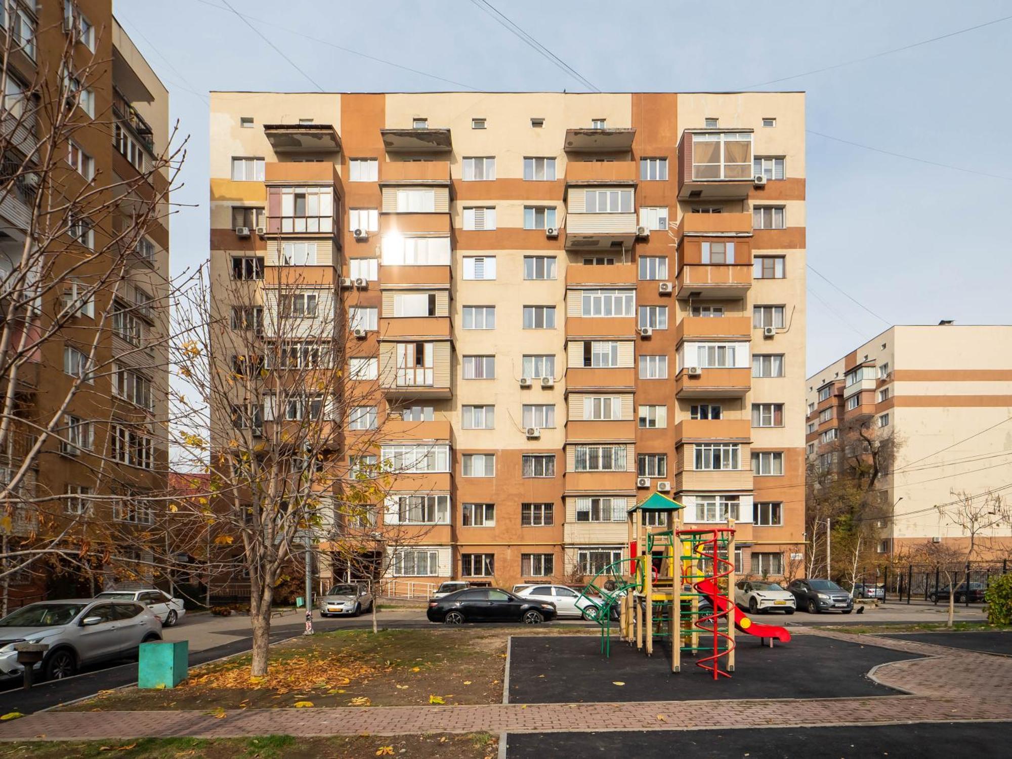 Apartment Оn Makatayeva 5 B Alma-Ata Buitenkant foto