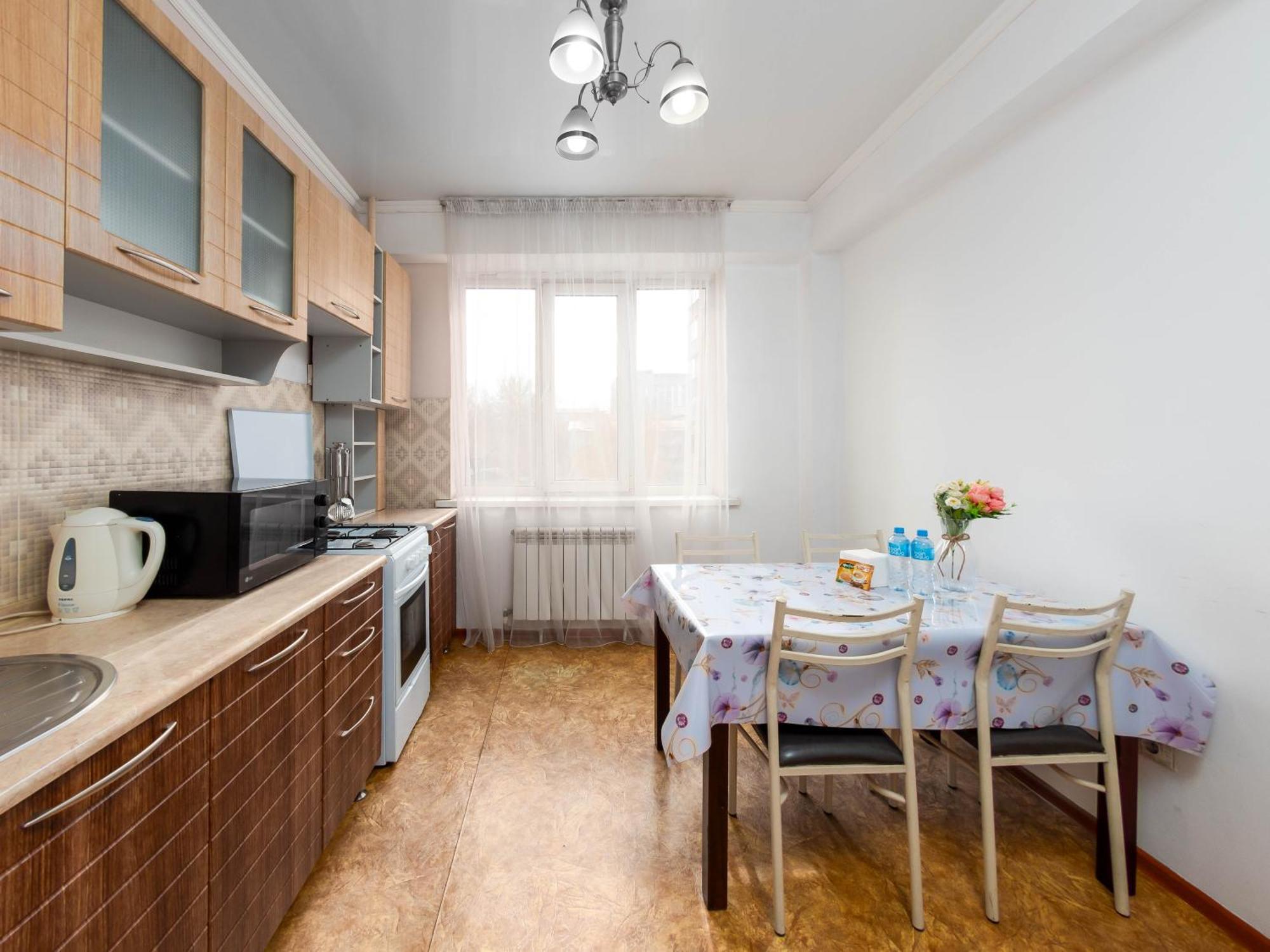 Apartment Оn Makatayeva 5 B Alma-Ata Buitenkant foto
