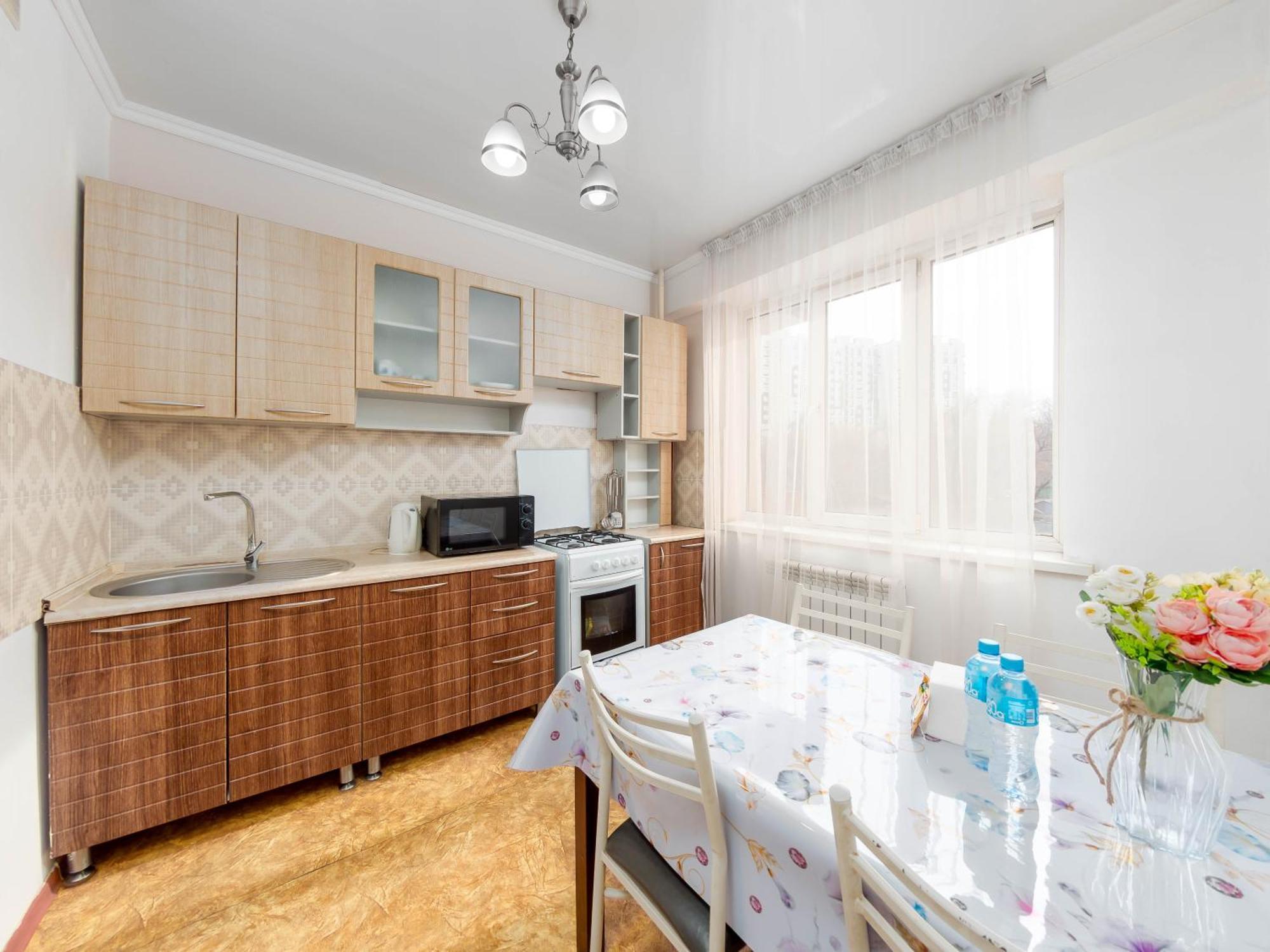 Apartment Оn Makatayeva 5 B Alma-Ata Buitenkant foto