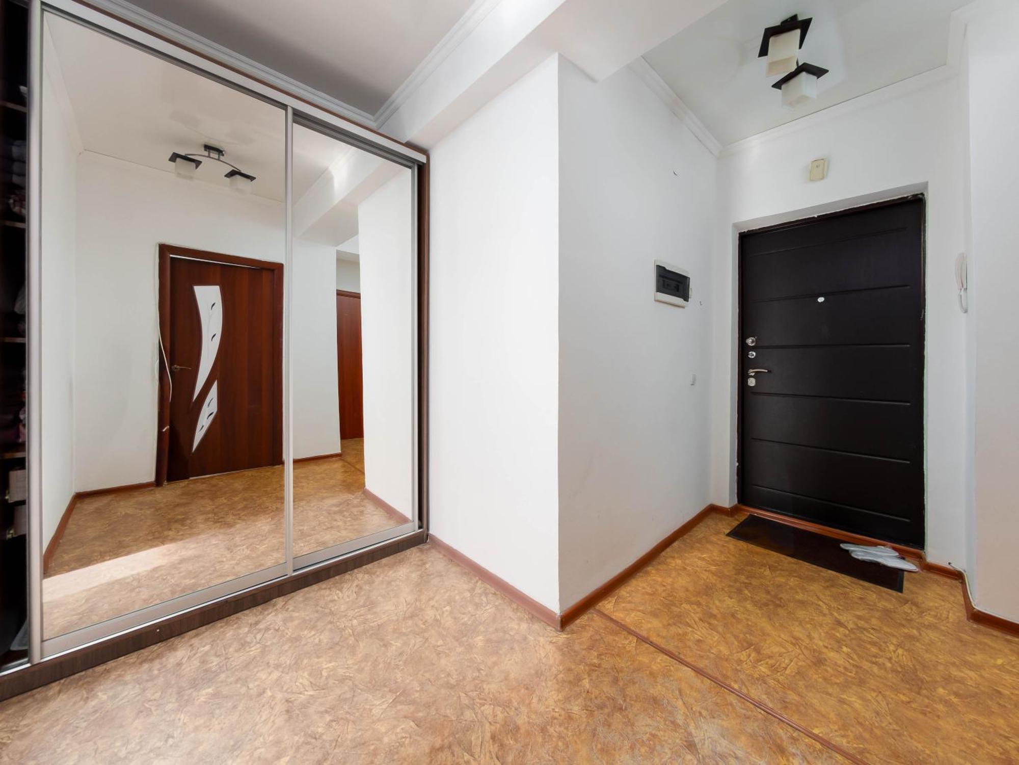 Apartment Оn Makatayeva 5 B Alma-Ata Buitenkant foto